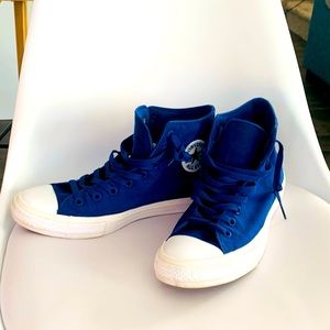 Size 10 Chuck Taylor’s Blue w/ Lunarlon insoles